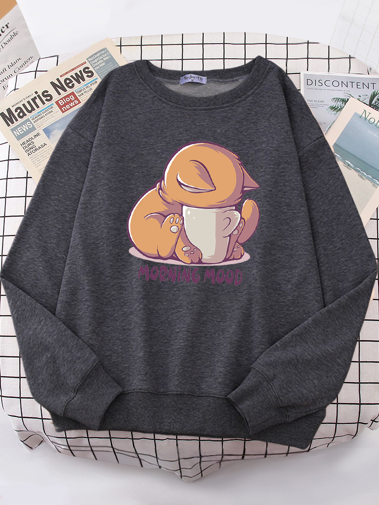 Cat Is Looking At The Cup Love – Oversized Crewneck Fleece recenzja i cena